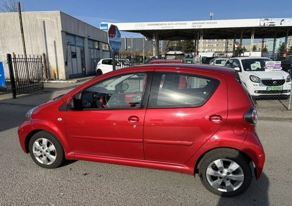 Toyota Aygo cena 15900 przebieg: 196000, rok produkcji 2011 z Szczecin małe 301